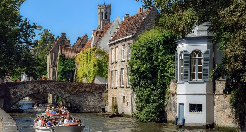 İzmir Çıkışlı Sevgililer Gününe Özel Romantik Brügge - Paris Turu