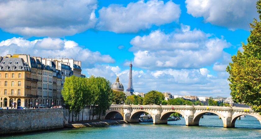 İzmir Çıkışlı Paris - Normandiya - Loire Vadisi & Şatolar Turu