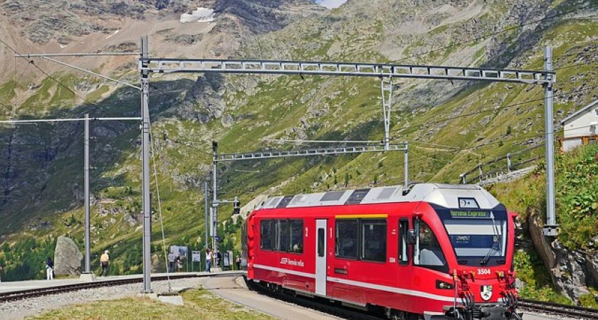 Antalya Çıkışlı Alp Dağlarında Bernina Express ile Tren Keyfi