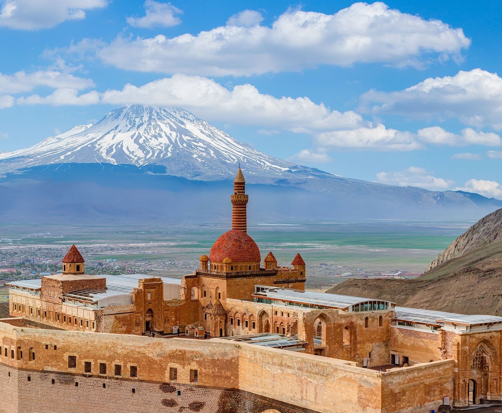 ANTALYA'DAN DİREKT UÇAKLI VAN KARS  & PERU GÖKKUŞAĞI TEPELERİ DEĞİL ERZURUM GÖKKUŞAĞI TEPELERİ